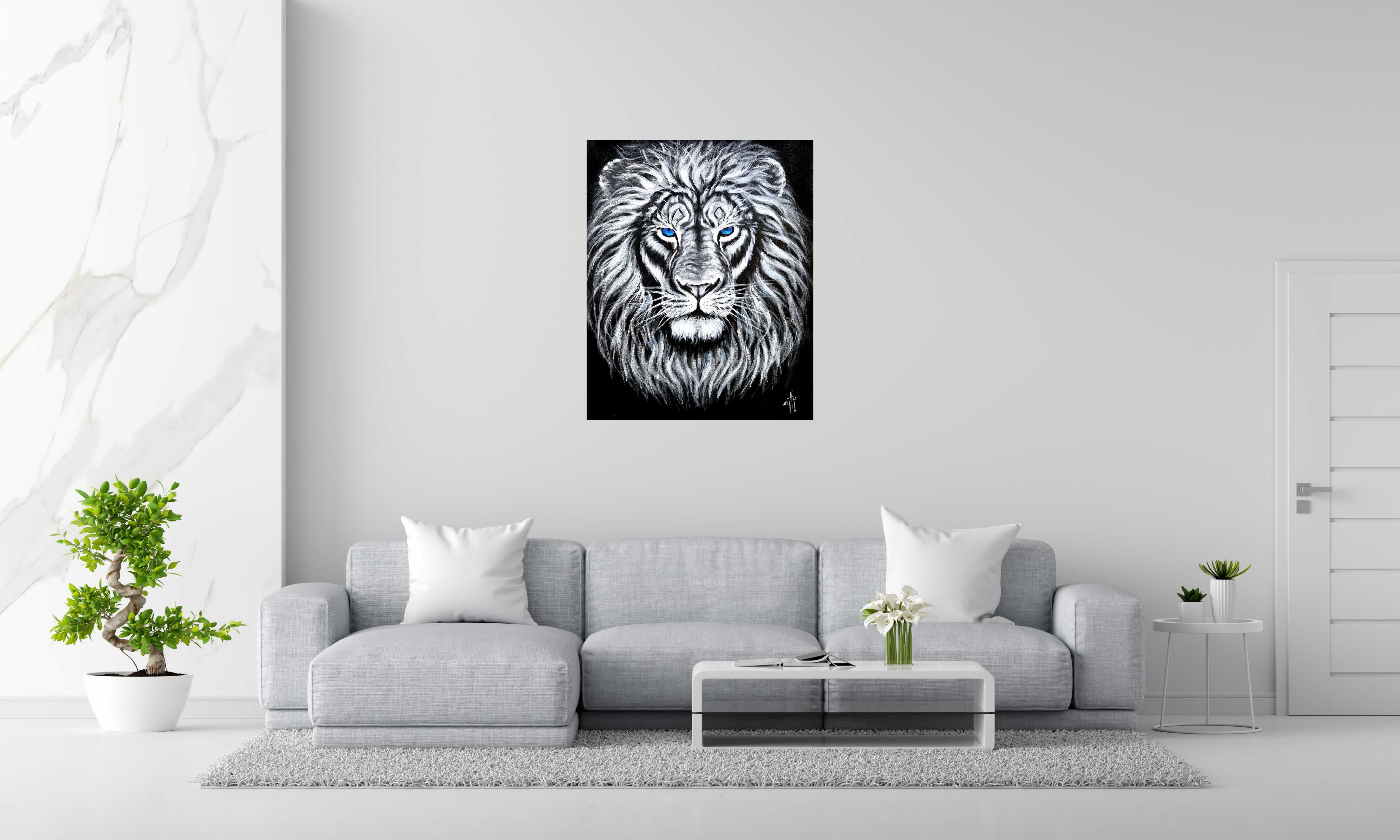 Toile Lion bleu de ART HM dans un intérieur – 81 × 100 cm