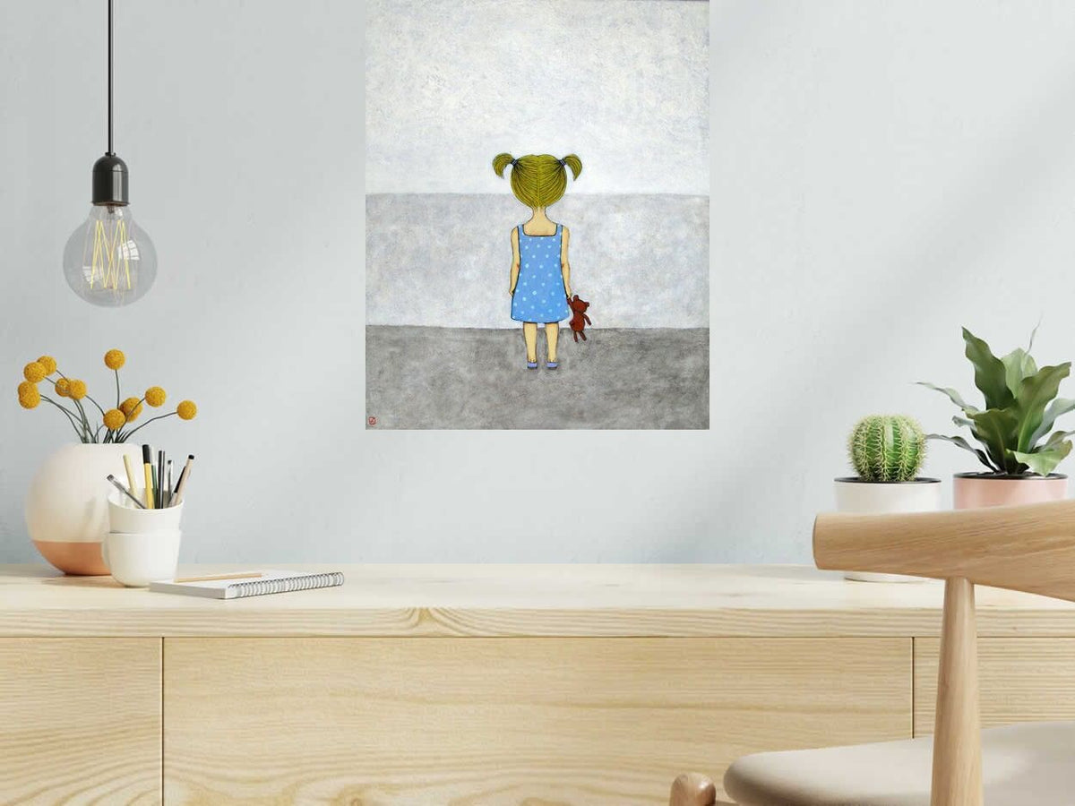 Toile LITTLE GIRL de KATSUKO KUROYA dans un intérieur – 50 × 40 cm