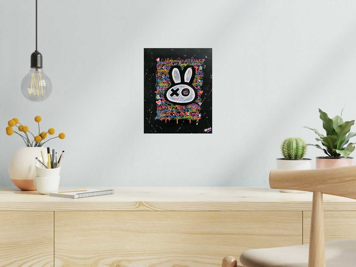 Toile lapin love de LUSSY dans un intérieur – 24 × 30 cm